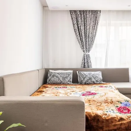 European Heart 2-bedroom Flat. Brussel