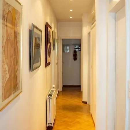 Elegance ,space & Luxury In Apartment