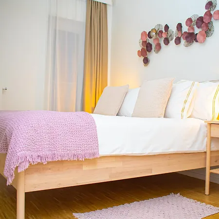 Apartment R213 Residences Botanique