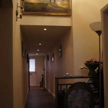 La Zarin Bed & Breakfast Brussels