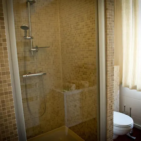 Le Seize Bed & Breakfast Brussels
