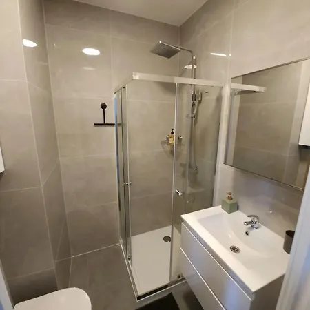 Charming In Saint Josse Noode 30 M² Garden View Apartment *