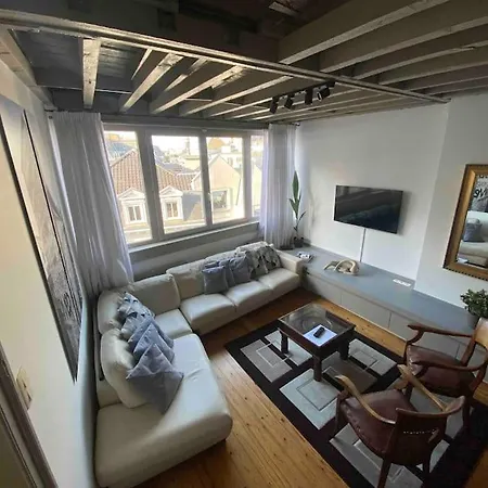 Grand Place Penthouse Apartment *