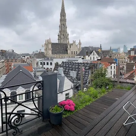Grand Place Penthouse Apartment