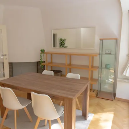 Apartment Moliere - Hue Connected
