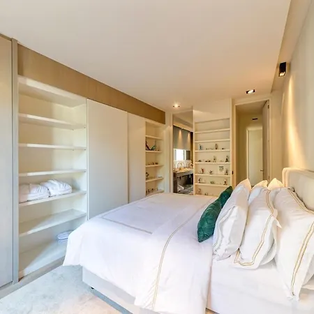 4bd In Apartment Brussels