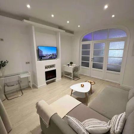 Sublime Calme Cosy & Jacuzzi Apartment *