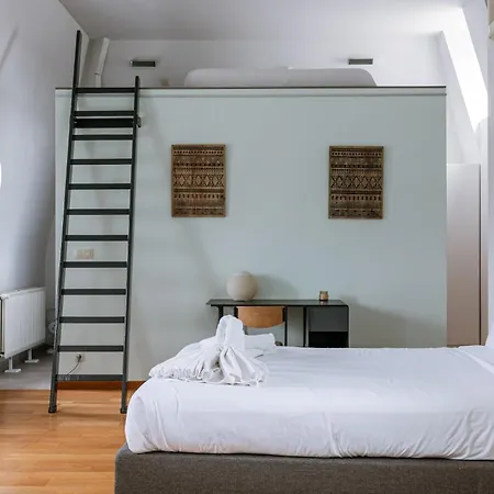 New Stylish Grand Place Center Duplex Apartment Brussels