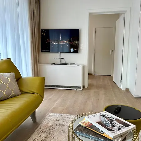 Apartment Urbanstay - Jacqmain Downtown *