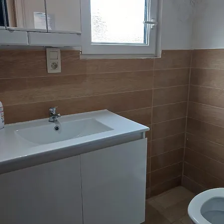 Confortable Avec Un Lit Double A Schaerbeek Cle Bleu Homestay