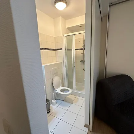 Apartment With Balcony In Center *