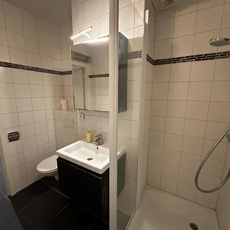 With Balcony In Center Apartment *