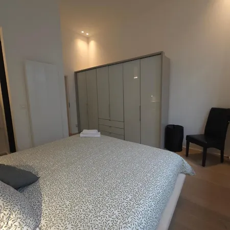 Jodi's Flat