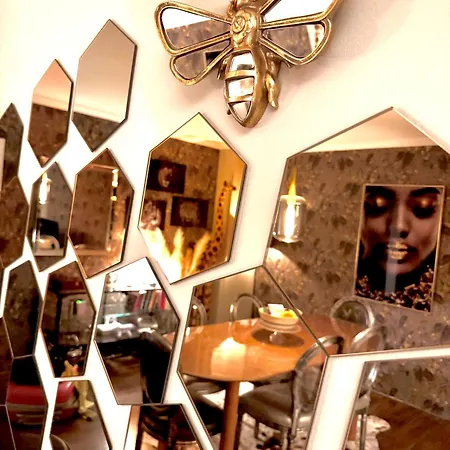 Hearth Of Gateway Apartment
