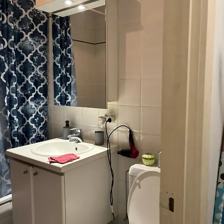 Center Apartment *