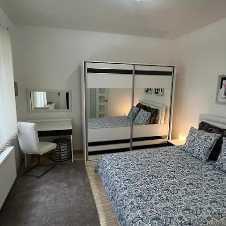 Two Bedroom Flat - Hyper Center Brussels