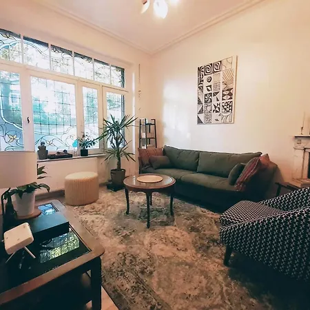 Apartment Charming In Schaarbeek 80 M² Piano Available *