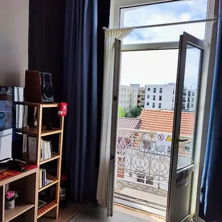 Apartment Entier Avec Balcon - Tour Et Taxis Brussels