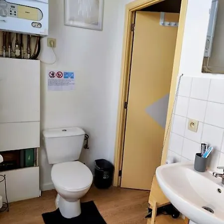 Apartment Entier Avec Balcon - Tour Et Taxis *