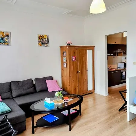 Entier Avec Balcon - Tour Et Taxis Apartment Brussels