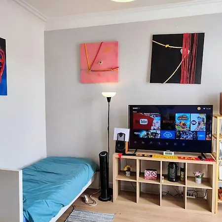 Apartment Entier Avec Balcon - Tour Et Taxis Brussels
