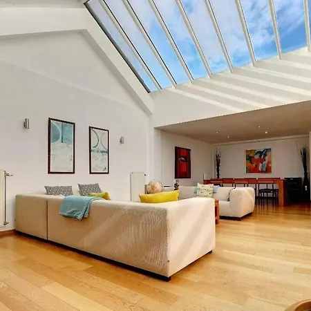 Appartement Down Town Spacious Duplex With Private Parking & Game