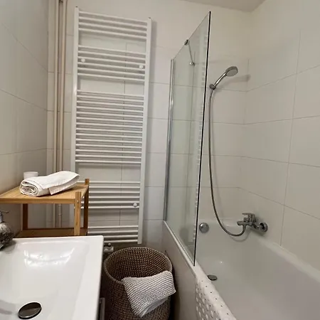 Charme Urbain Cosy Apartment *