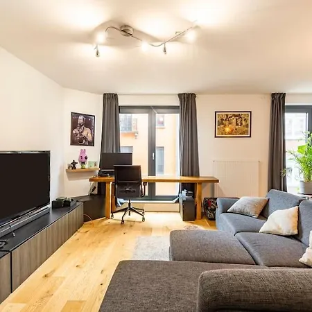 Apartment Elegant Canal-view Duplex With Free Parking