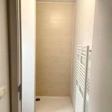 Elegant Canal-view Duplex With Free Parking Apartment *