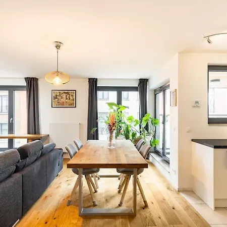 Apartment Elegant Canal-view Duplex With Free Parking *