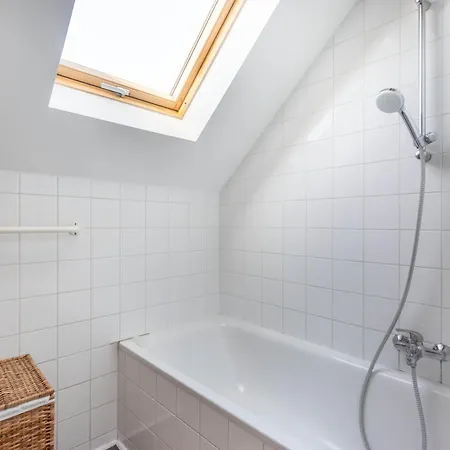 Elegance Cinquantenaire Apartment