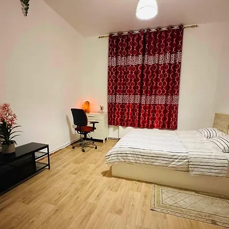 Modern & Comfortable Center Oasis~king Bed ! * Brussels