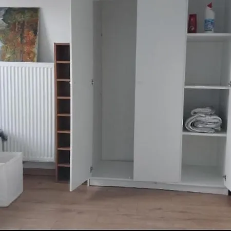 Homestay Deux Lits Celibataires 3eme Etage Petite Cle Rouge *