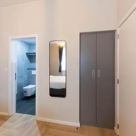 Apartment Midi