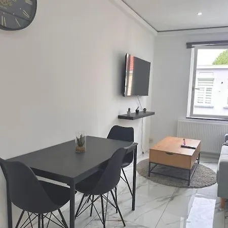 Apartment A 2 Pas De La Gare Du Midi