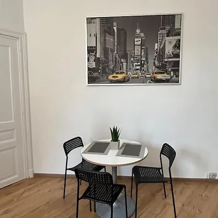 Issa Apartment *
