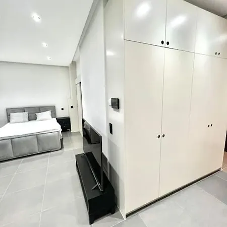 Good Price Studio In Apartment