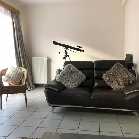 Privee Dans Grande Maison Homestay Brussels