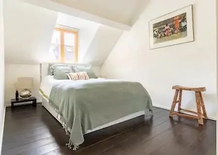 *new*premium Tranquil Close To Centre Apartment