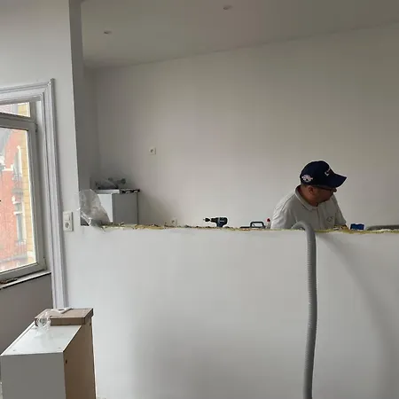 Apartment Fly House *