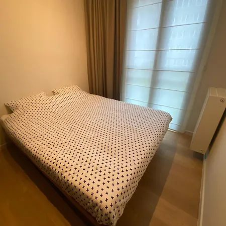 Apartment Residentiel Tour Et Taxis Et Parking Brussels
