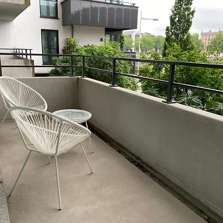 Residentiel Tour Et Taxis Et Parking Apartment