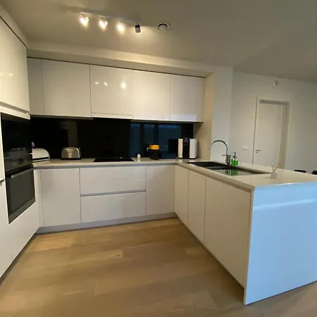 Apartment Residentiel Tour Et Taxis Et Parking *