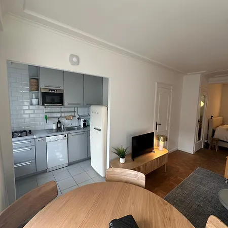 Beautiful Luxurious Studio In The Heart Of The European Quarter Apartment Brussels