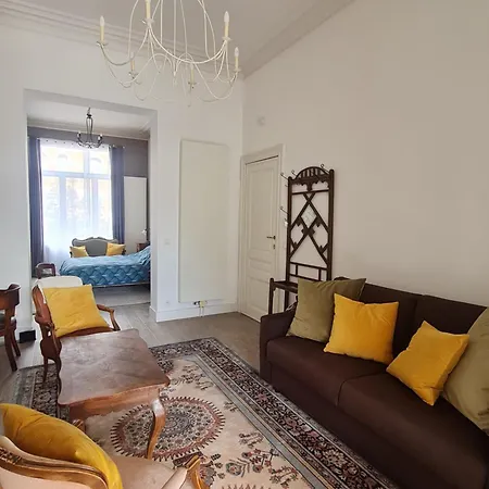 Apartment Voltaire