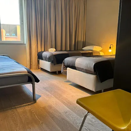Apartment Luxurious Two Bedroom *