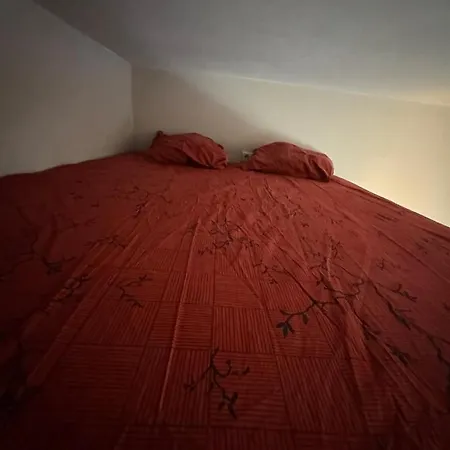 Lisa Apartment *