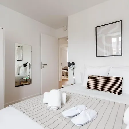 Spacious 3bd Apt In Uccle - Ch6 Apartment
