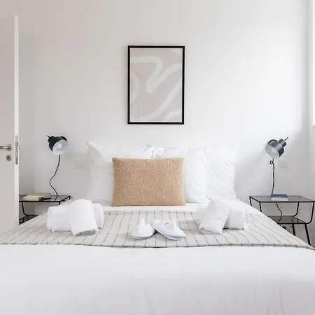 Spacious 3bd Apt In Uccle - Ch6 Apartment *