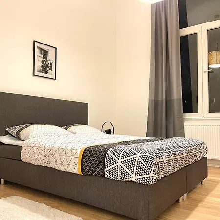Charming Uccle - 1 Bedroom Apartment Brussels